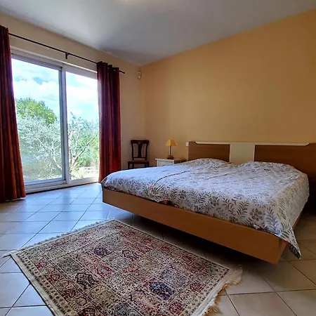 Vila De Luxe Provence Les Collines D'ugernum Piscine Chauffee Entre Arles Nimes Avignon Beaucaire (Gard)