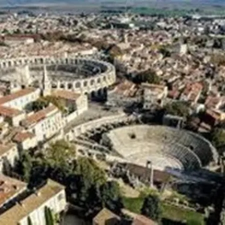De Luxe Provence Les Collines D'ugernum Piscine Chauffee Entre Arles Nimes Avignon 别墅 *